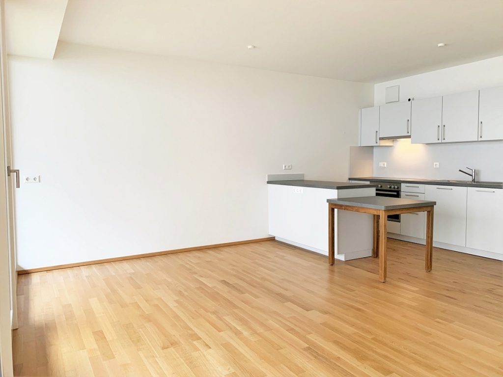 Hirn Immobilien GmbH - Immobilienangebot - Ulm - Wohnungen - "MODERNE 2 ZIMMER MIT EINBAUKÜCHE UND BALKON MITTEN IN DER ULMER WESTSTADT"