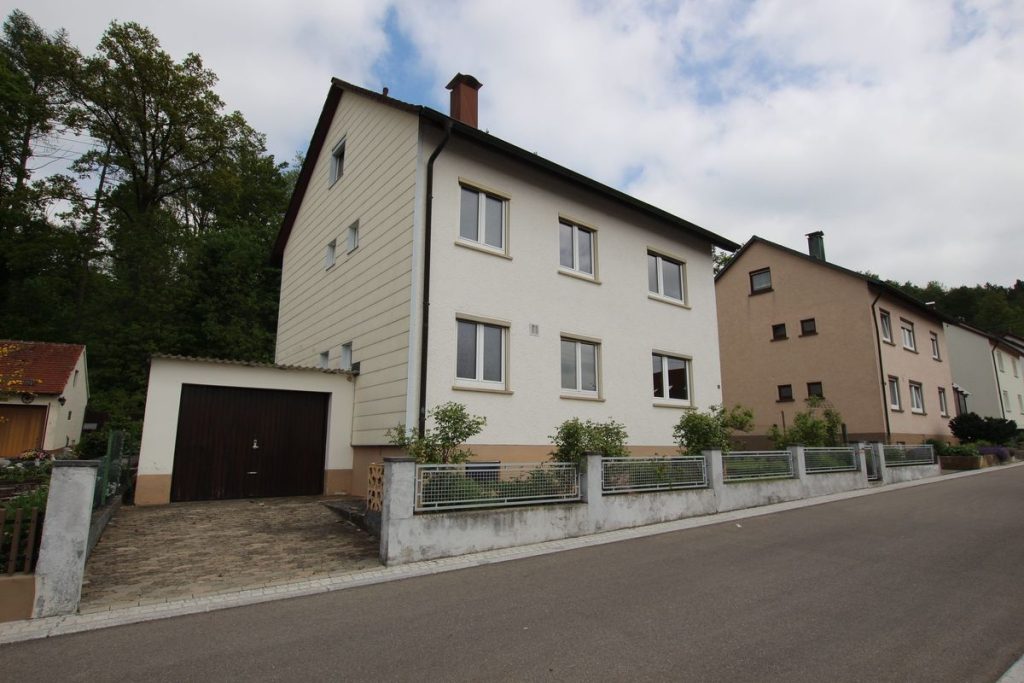 Hirn Immobilien GmbH - Immobilienangebot - Amstetten - Häuser - ZWEIFAMILIENHAUS | AMSTETTEN
