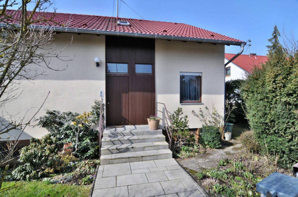 Hirn Immobilien GmbH - Immobilienangebot - Neu-Ulm / Burlafingen - Alle - EINFAMILIENHAUS | NEU-ULM / BURLAFINGEN