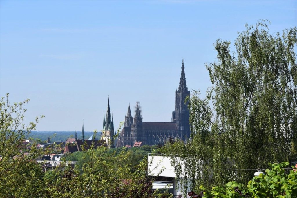 Hirn Immobilien GmbH - Immobilienangebot - Ulm - Wohnungen - STILVOLL WOHNEN MIT MÜNSTERBLICK 
AM ULMER SAFRANBERG