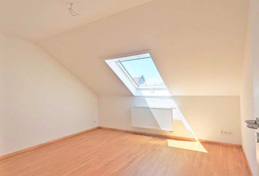 Hirn Immobilien GmbH - Immobilienangebot - Ulm - Wohnungen - "2 ZIMMER-DACHGESCHOSSWOHNUNG  MIT EINBAUKÜCHE"