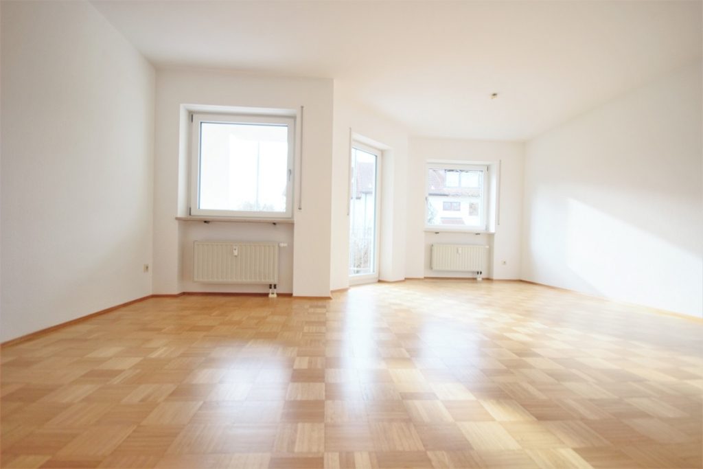 Hirn Immobilien GmbH - Immobilienangebot - Ulm / Söflingen - Wohnungen - GEPFLEGTE WOHNUNG MIT NEUER EINBAUKÜCHE, 2 BALKONE UND TG-STELLPLATZ IN ULM-SÖFLINGEN