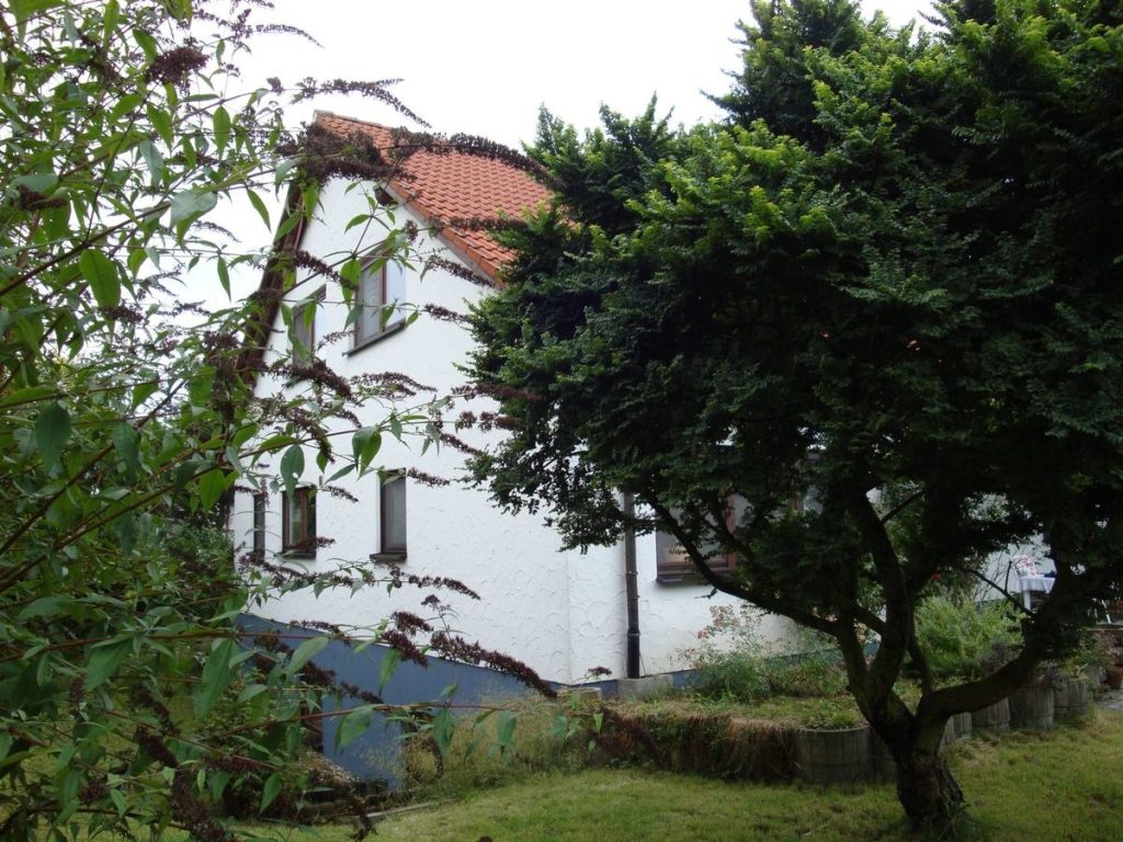 Hirn Immobilien GmbH - Immobilienangebot - Ulm - Häuser - V E R K A U F T! Genügend Platz auch für die große Familie!