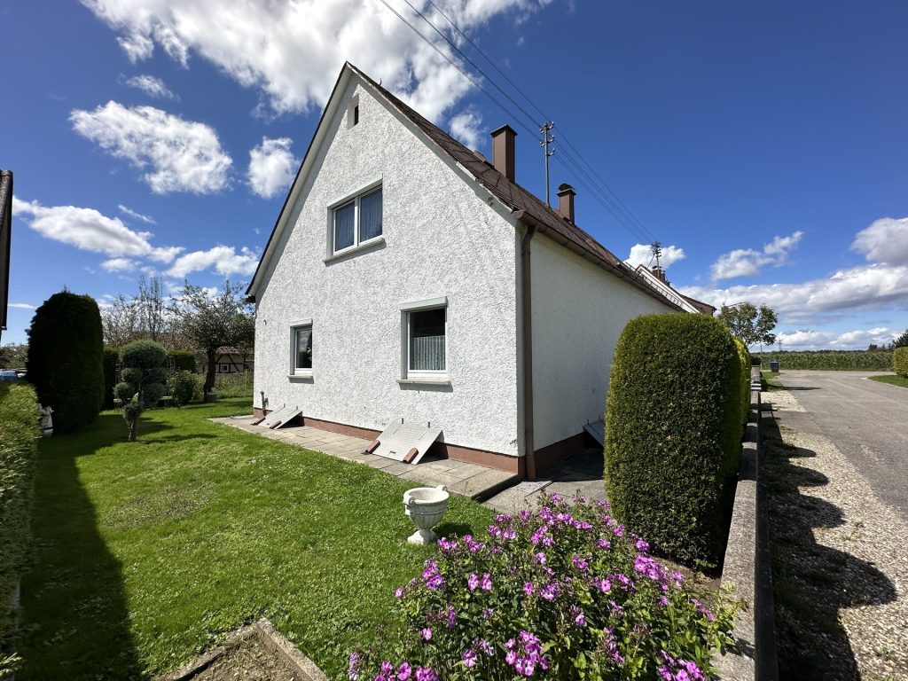 Hirn Immobilien GmbH - Immobilienangebot - Neu-Ulm - Häuser - CHARMANTES EINFAMILIENHAUS AM ORTSRAND VON HOLZSCHWANG!