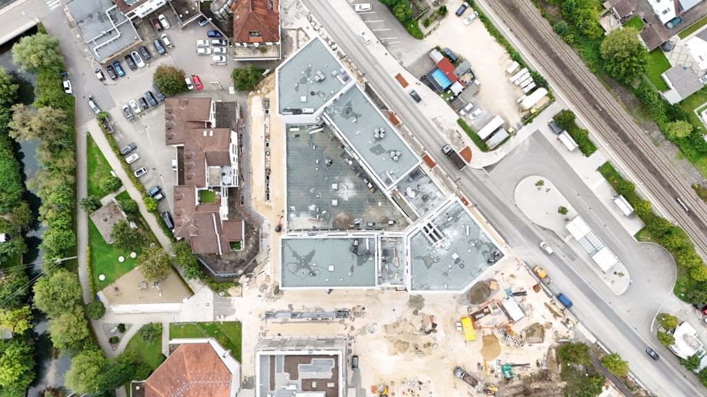 Hirn Immobilien GmbH - Immobilienangebot - Blaustein - Alle - Attraktive Gewerbeeinheit in den Blauhöfen Blaustein – Perfekte Sichtbarkeit und Lage