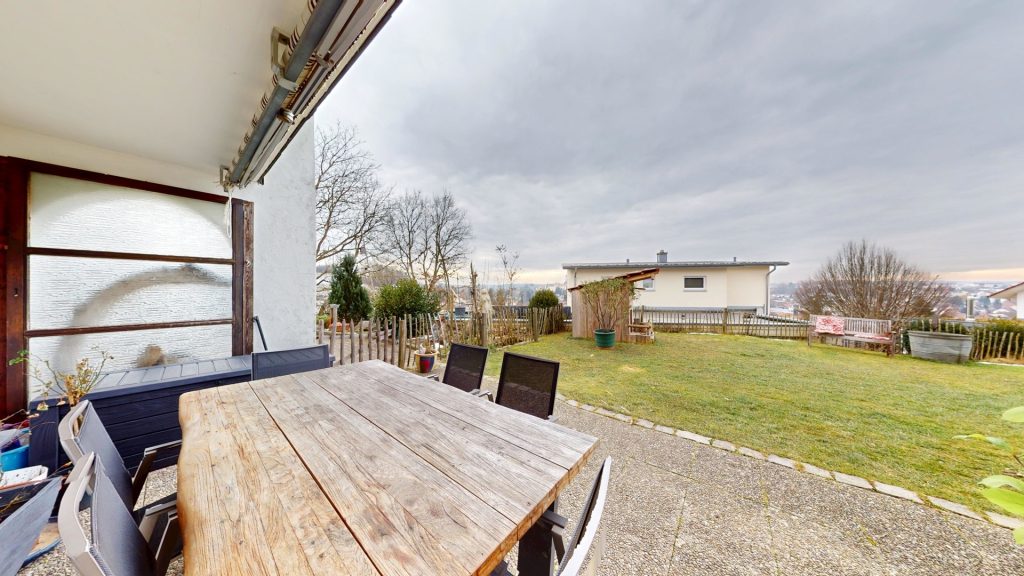 Hirn Immobilien GmbH - Immobilienangebot - Ochsenhausen - Wohnungen - 5 ZIMMER EIGENTUMSWOHNUNG IM GARTENGESCHOSS - OCHSENHAUSEN!