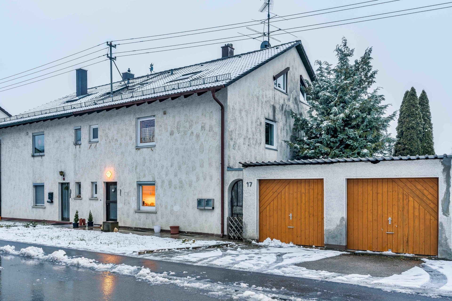 Hirn Immobilien GmbH - Immobilienangebot - Lonsee - Häuser - DIE PERFEKTE DOPPELHAUSHÄLFTE FÜR FAMILIEN IN LONSEE!