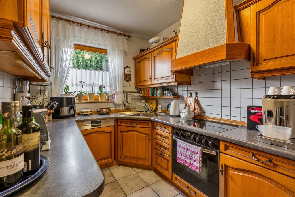 Hirn Immobilien GmbH - Immobilienangebot - Ulm / Wiblingen - Häuser - BEGEHRTE WOHNLAGE IN ULM/WIBLINGEN – REIHENMITTELHAUS MIT WOHLFÜHLCHARAKTER