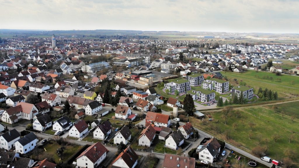 Hirn Immobilien GmbH - Immobilienangebot - Langenau - Alle - IMMOBILIEN-PAKET DER SPITZENKLASSE – 17 WOHNUNGEN & 18 TG-STELLPLÄTZE! PROVISIONSFREI!