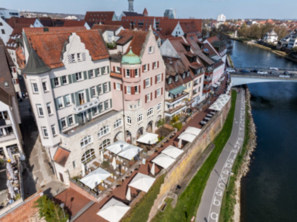 Hirn Immobilien GmbH - Immobilienangebot - Ulm - Wohnungen - EINMALIGE GELEGENHEIT - TRAUMHAFTE 5-ZIMMER WOHNUNG DIREKT AM ULMER DONAUUFER