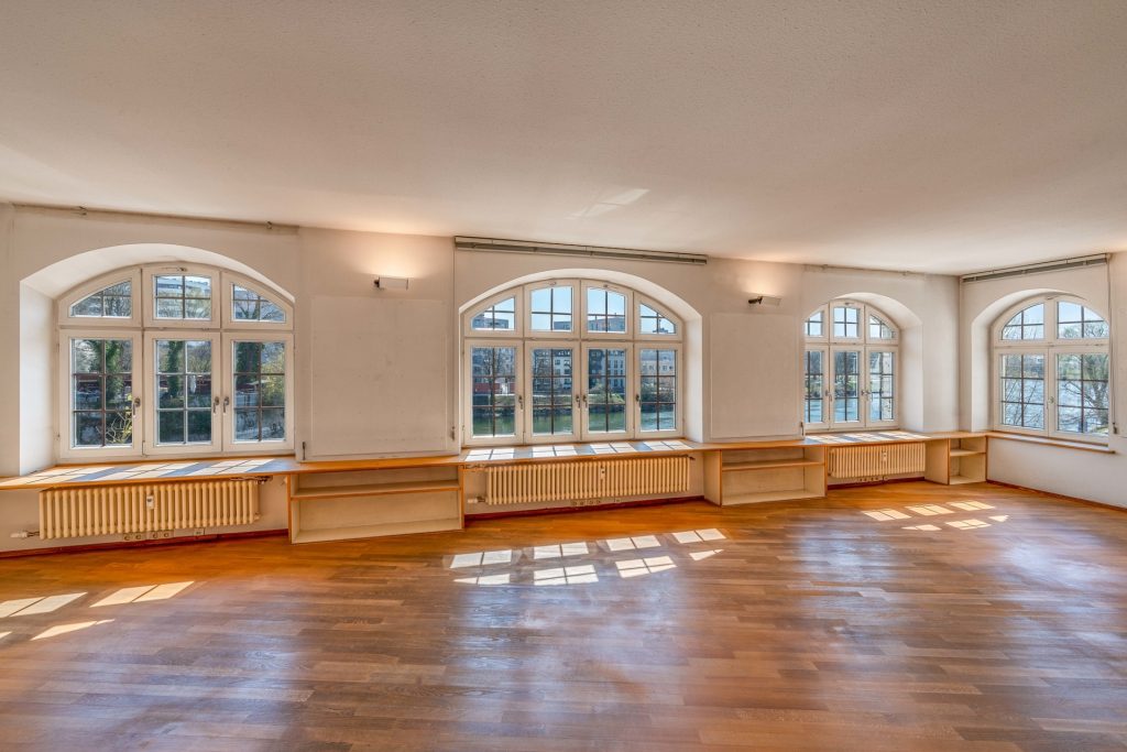 Hirn Immobilien GmbH - Immobilienangebot - Ulm - Alle - GROßE BÜROEINHEIT DIREKT AN DER DONAU