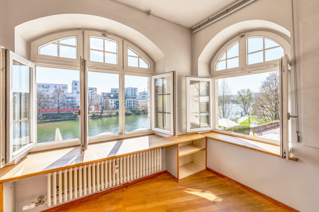 Hirn Immobilien GmbH - Immobilienangebot - Ulm - Alle - GROßE BÜROEINHEIT DIREKT AN DER DONAU