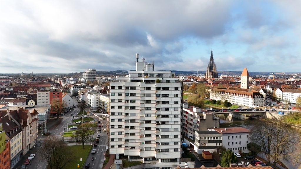 Hirn Immobilien GmbH - Immobilienangebot - Neu-Ulm - Wohnungen - KAPITALANLAGE: DIREKT AN DER DONAU 3-ZIMMER WOHNUNG IM 1. OG IN NEU-ULM