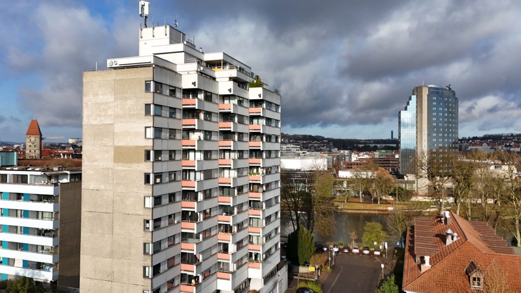 Hirn Immobilien GmbH - Immobilienangebot - Neu-Ulm - Wohnungen - KAPITALANLAGE: DIREKT AN DER DONAU 3-ZIMMER WOHNUNG IM 1. OG IN NEU-ULM