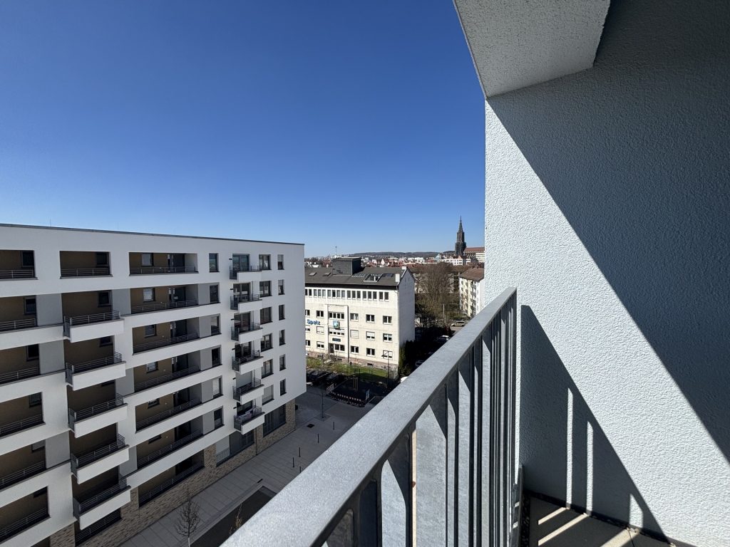 Hirn Immobilien GmbH - Immobilienangebot - Neu-Ulm - Wohnungen - 3-Zi.-Whg., 79,79 qm im 6. OG - SÜD STADT MITTE - ZUHAUSE MITTEN IN NEU-ULM
