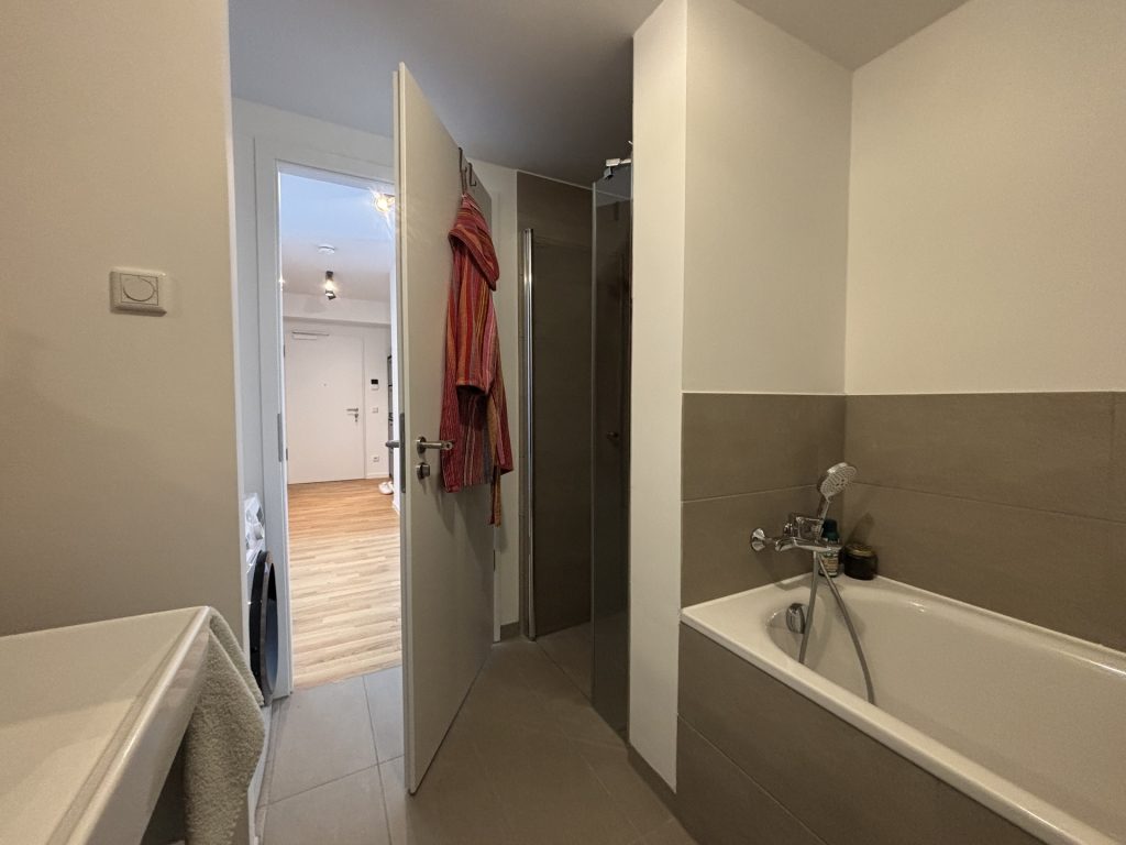 Hirn Immobilien GmbH - Immobilienangebot - Neu-Ulm - Wohnungen - 3-Zi.-Whg., 79,79 qm im 6. OG - SÜD STADT MITTE - ZUHAUSE MITTEN IN NEU-ULM