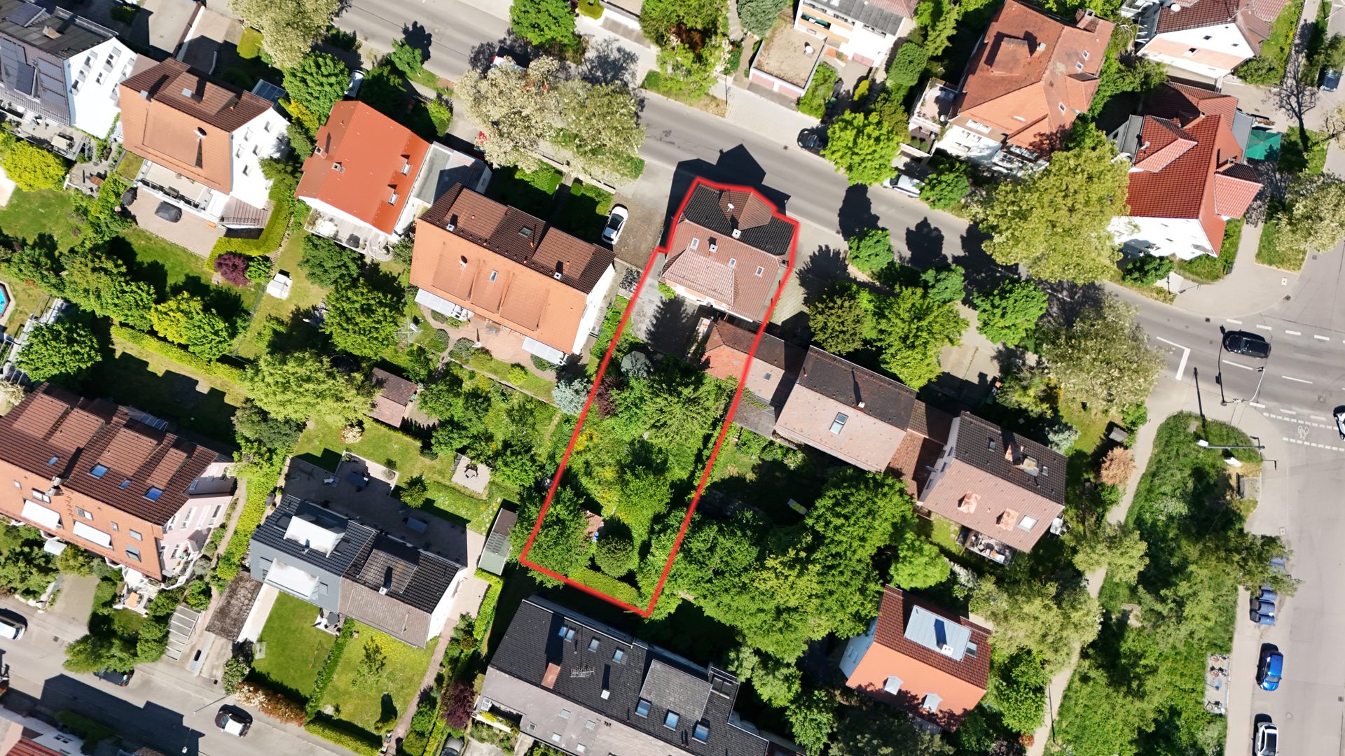 Hirn Immobilien GmbH - Immobilienangebot - Stuttgart / Degerloch - Häuser - VIELSEITIGES ZWEIFAMILIENHAUS IN STUTTGART-DEGERLOCH – IDEAL FÜR SANIERUNG ODER ANBAU