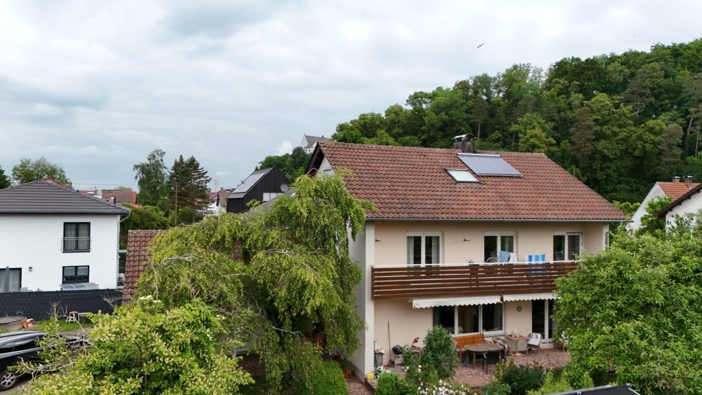 Hirn Immobilien GmbH - Immobilienangebot - Illertissen - Häuser - Großzügiges Einfamilienhaus in Illertissen