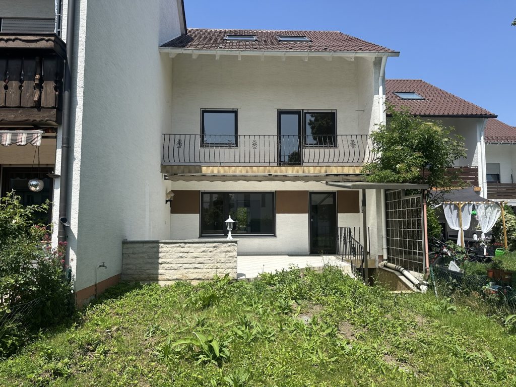 Hirn Immobilien GmbH - Immobilienangebot - Neu-Ulm - Häuser - Platz für die ganze Familie - Gartenglück im Neu-Ulmer Stadtteil Offenhausen