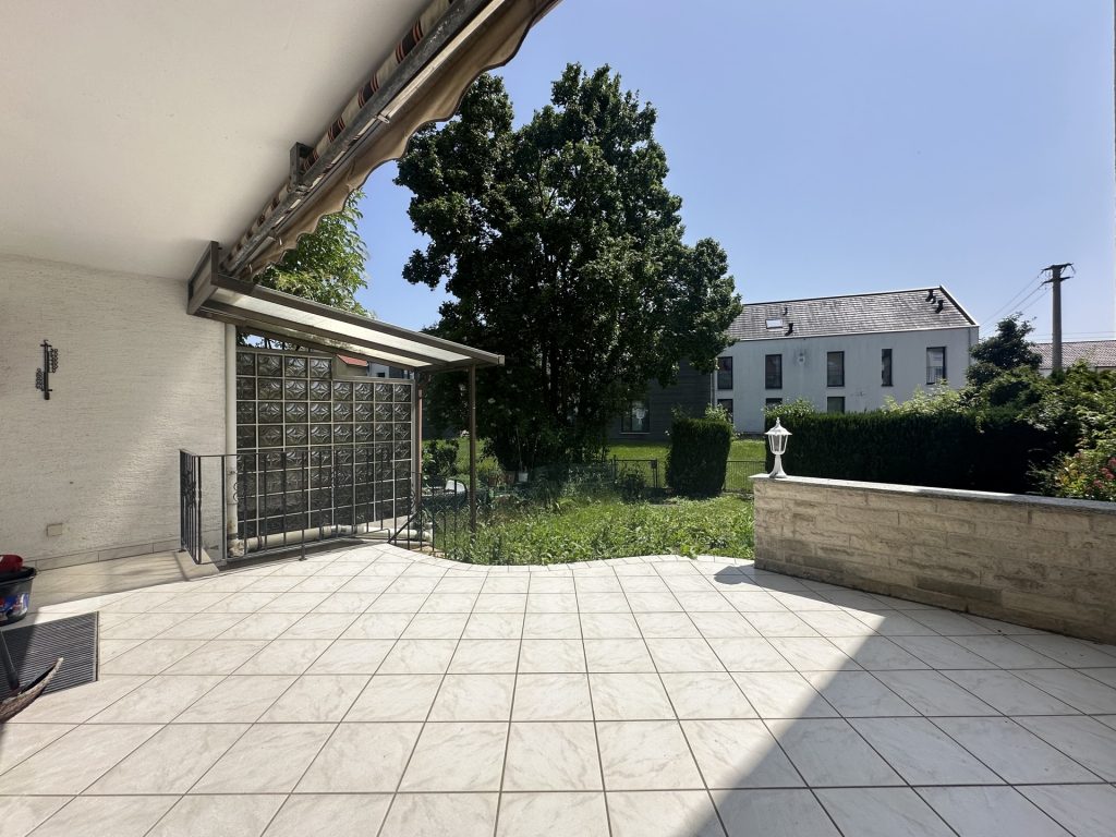 Hirn Immobilien GmbH - Immobilienangebot - Neu-Ulm - Häuser - Platz für die ganze Familie - Gartenglück im Neu-Ulmer Stadtteil Offenhausen