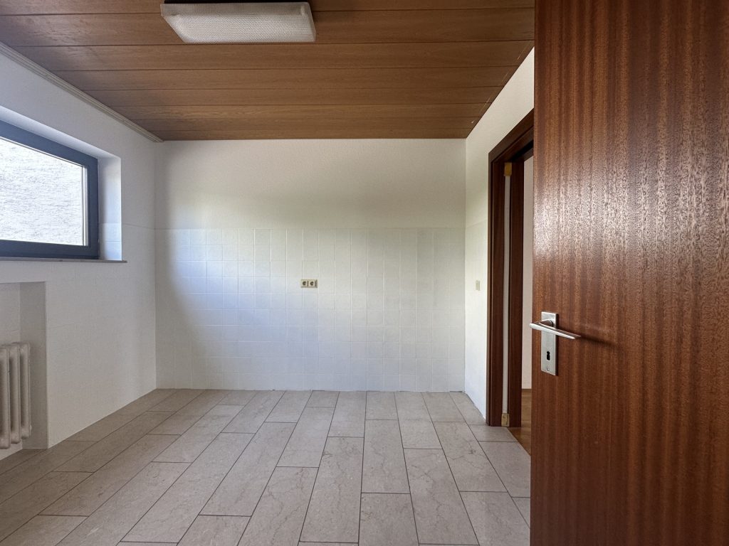Hirn Immobilien GmbH - Immobilienangebot - Neu-Ulm - Häuser - Platz für die ganze Familie - Gartenglück im Neu-Ulmer Stadtteil Offenhausen