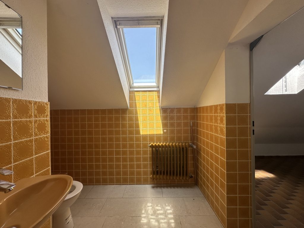 Hirn Immobilien GmbH - Immobilienangebot - Neu-Ulm - Häuser - Platz für die ganze Familie - Gartenglück im Neu-Ulmer Stadtteil Offenhausen