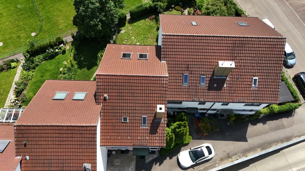 Hirn Immobilien GmbH - Immobilienangebot - Neu-Ulm - Häuser - Platz für die ganze Familie - Gartenglück im Neu-Ulmer Stadtteil Offenhausen