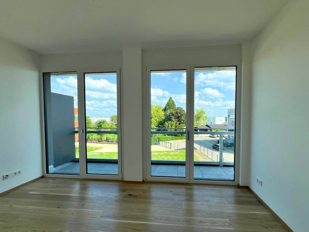 Hirn Immobilien GmbH - Immobilienangebot - Langenau - Wohnungen - HELLE 3-ZIMMER WOHNUNG IM 2. OG MIT GROSSER ÜBERDACHTER TERRASSE IN LANGENAU