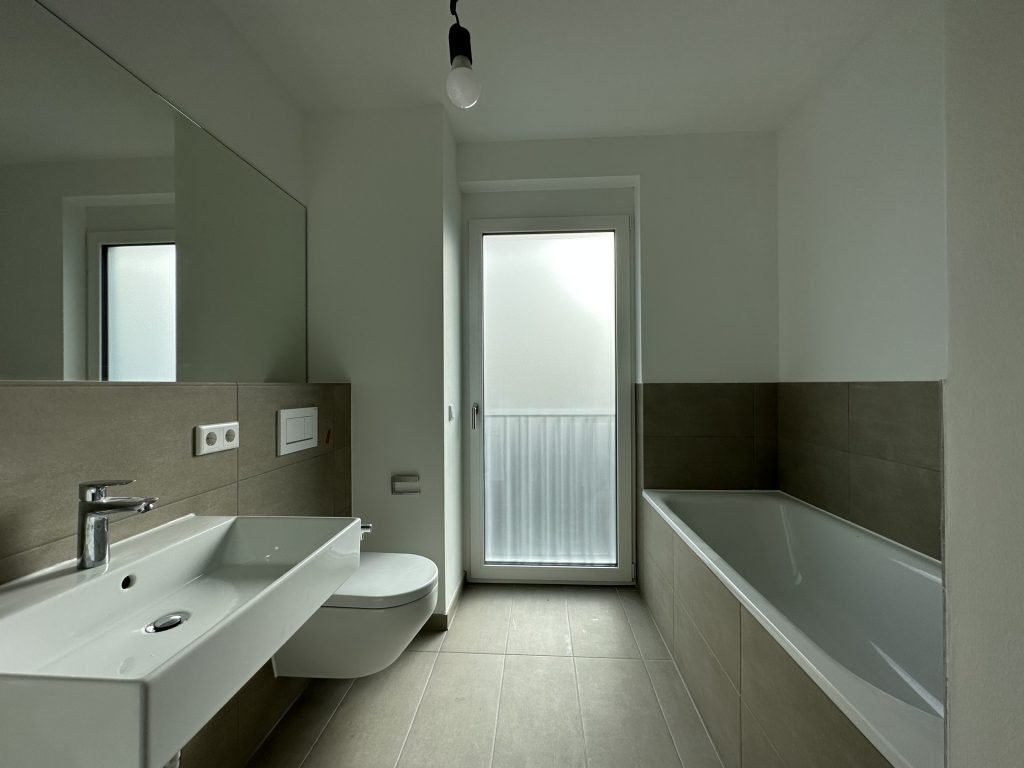 Hirn Immobilien GmbH - Immobilienangebot - Neu-Ulm - Wohnungen - 3-Zi.-Whg., 82,37 qm im EG - SÜD STADT MITTE - ZUHAUSE MITTEN IN NEU-ULM