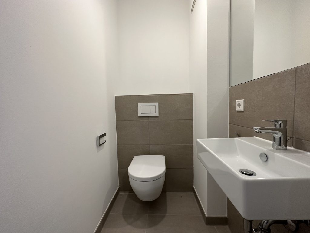 Hirn Immobilien GmbH - Immobilienangebot - Neu-Ulm - Wohnungen - 3-Zi.-Whg., 82,37 qm im EG - SÜD STADT MITTE - ZUHAUSE MITTEN IN NEU-ULM