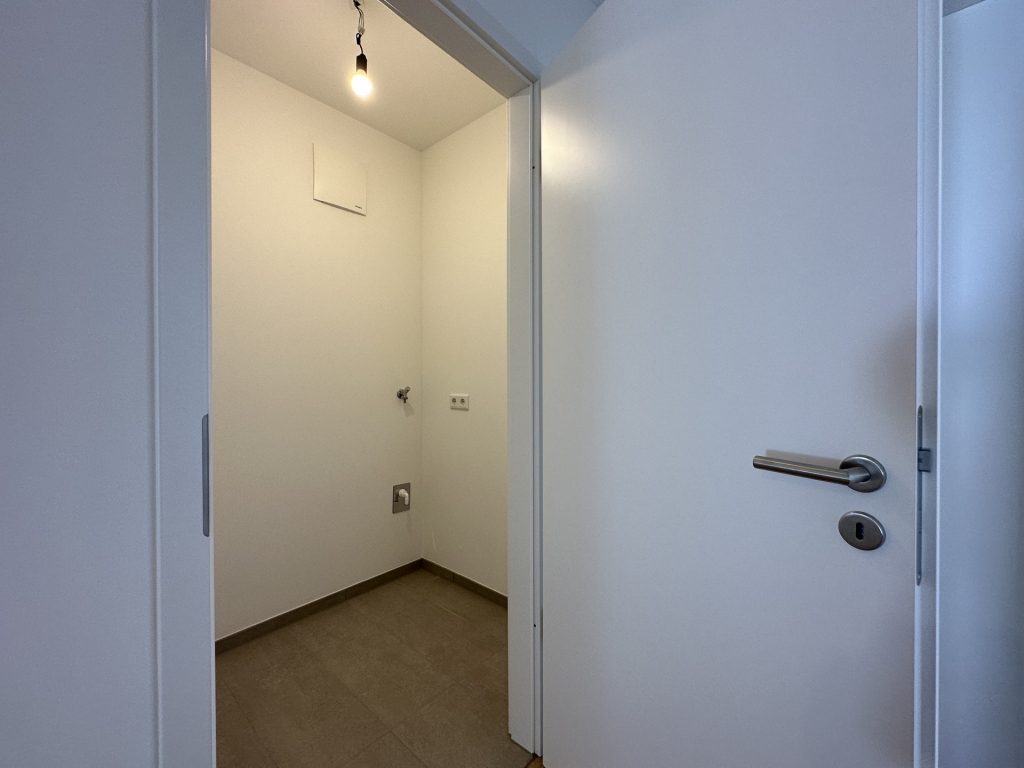 Hirn Immobilien GmbH - Immobilienangebot - Neu-Ulm - Wohnungen - 4-Zi.-Whg., 92,87 qm im 6. OG - SÜD STADT MITTE - ZUHAUSE MITTEN IN NEU-ULM