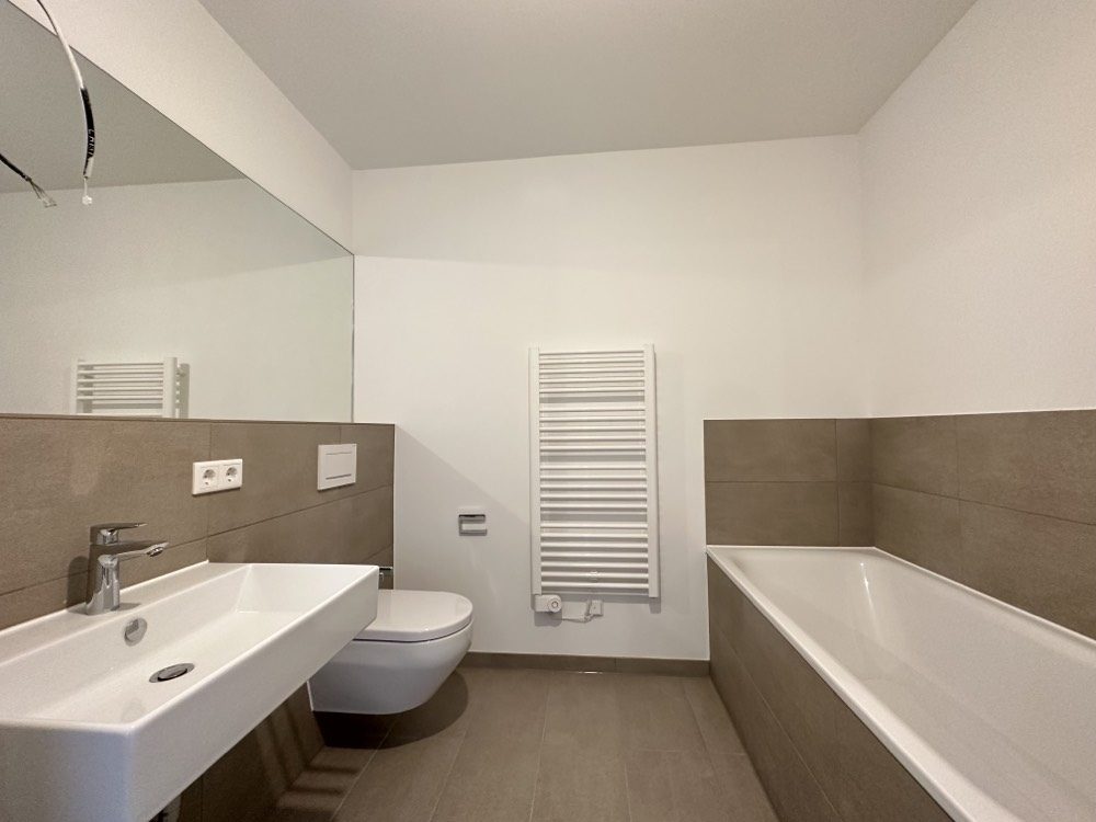 Hirn Immobilien GmbH - Immobilienangebot - Neu-Ulm - Wohnungen - 4-Zi.-Whg., 92,87 qm im 6. OG - SÜD STADT MITTE - ZUHAUSE MITTEN IN NEU-ULM