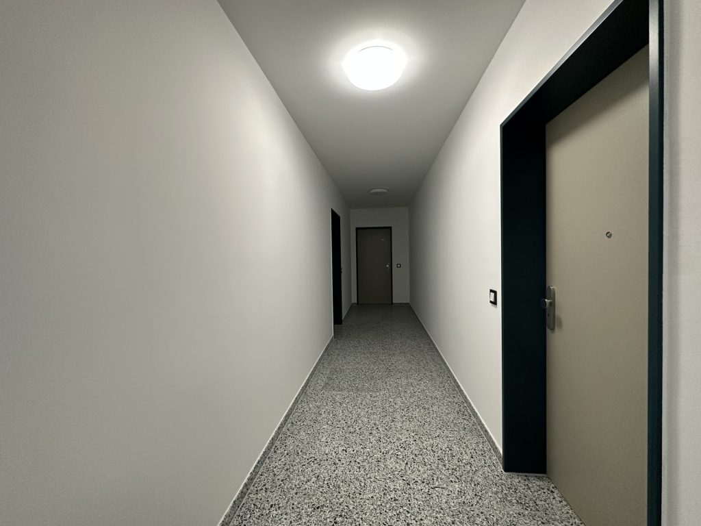 Hirn Immobilien GmbH - Immobilienangebot - Neu-Ulm - Wohnungen - 4-Zi.-Whg., 92,87 qm im 6. OG - SÜD STADT MITTE - ZUHAUSE MITTEN IN NEU-ULM