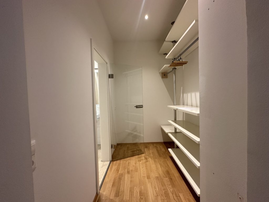 Hirn Immobilien GmbH - Immobilienangebot - Ulm - Wohnungen - "TRAUMHAFTE ERDGESCHOSSWOHNUNG MIT CHARME AUF DEM ULMER MICHELSBERG"
