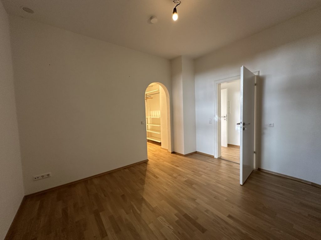 Hirn Immobilien GmbH - Immobilienangebot - Ulm - Wohnungen - "TRAUMHAFTE ERDGESCHOSSWOHNUNG MIT CHARME AUF DEM ULMER MICHELSBERG"