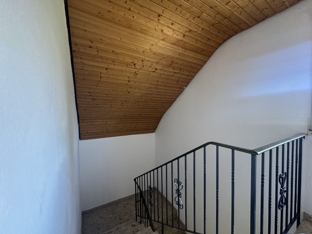 Hirn Immobilien GmbH - Immobilienangebot - Langenau / Hörvelsingen - Wohnungen - Dachgeschosswohnung mit Süd-West Balkon in ruhiger Lage in Langenau/ Hörvelsingen