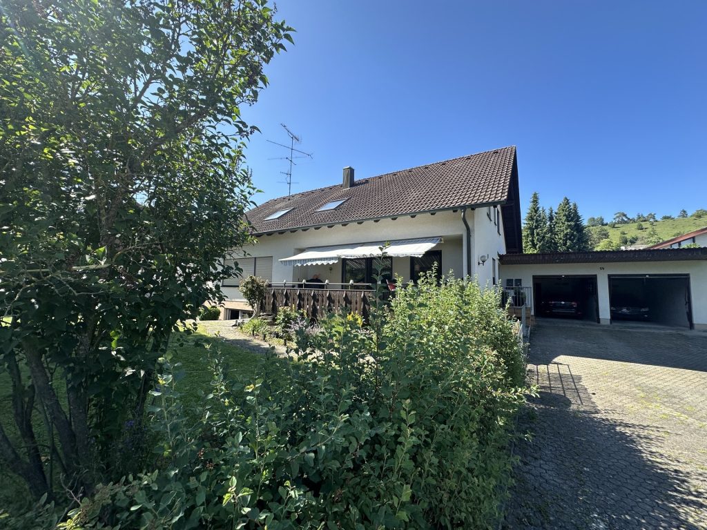 Hirn Immobilien GmbH - Immobilienangebot - Langenau / Hörvelsingen - Wohnungen - Dachgeschosswohnung mit Süd-West Balkon in ruhiger Lage in Langenau/ Hörvelsingen