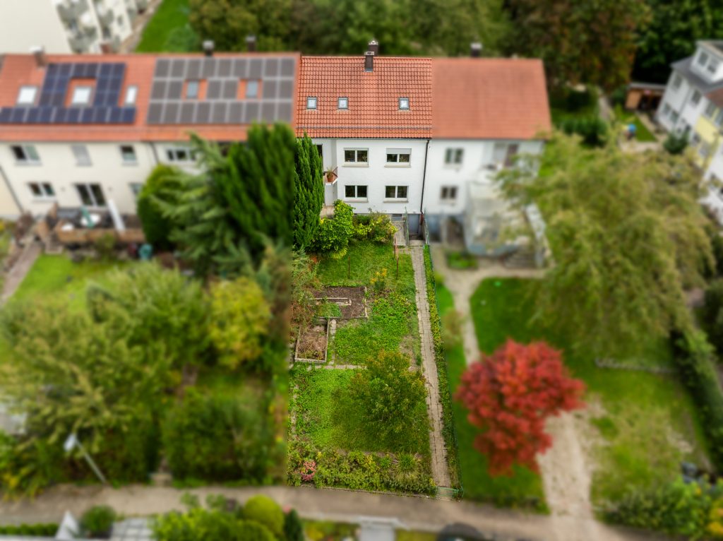 Hirn Immobilien GmbH - Immobilienangebot - Ulm - Häuser - RUHIG GELEGEN & VIELSEITIG NUTZBAR: ZWEIFAMILIENHAUS AM ULMER ESELSBERG