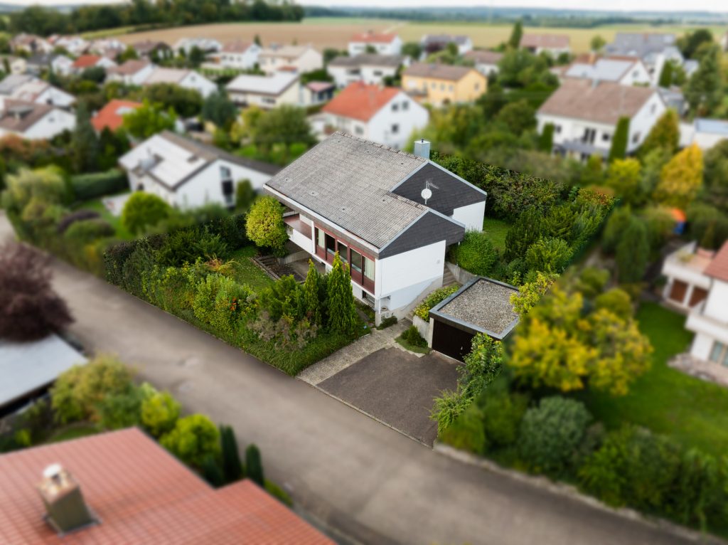Hirn Immobilien GmbH - Immobilienangebot - Erbach - Häuser - EINFAMILIENHAUS MIT GARAGE IN DONAURIEDEN