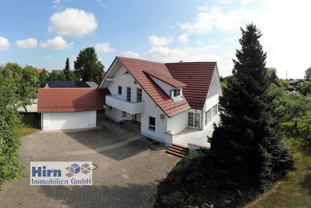 Frontansicht Hirn Immobilien GmbH - Immobilienangebot - Blaustein - Häuser - EINFAMILIENHAUS | BLAUSTEIN