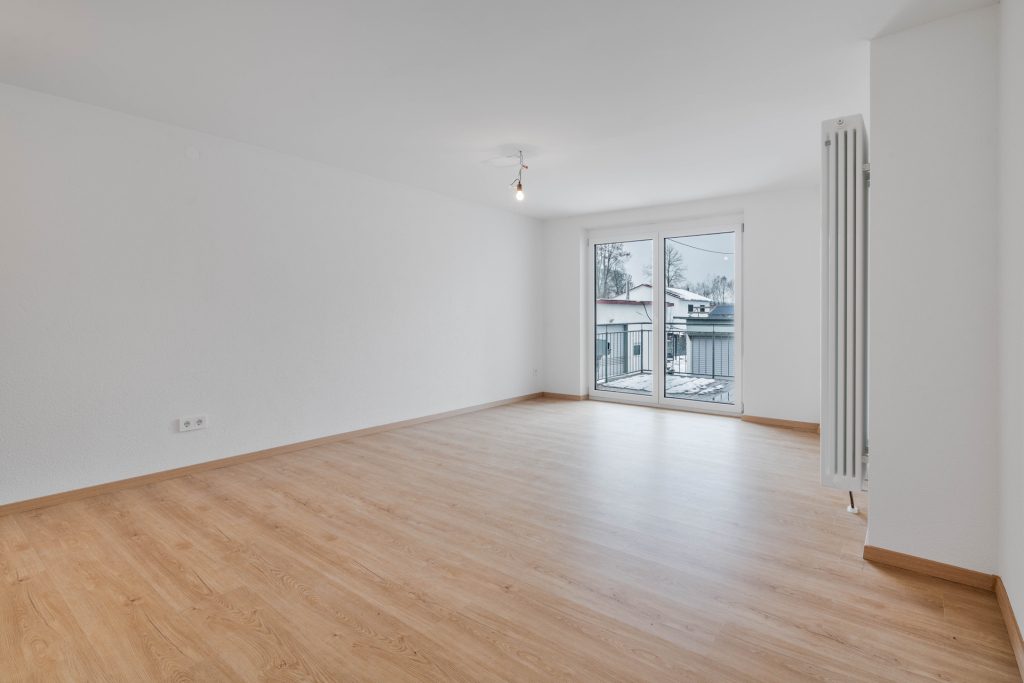 Hirn Immobilien GmbH - Immobilienangebot - Nersingen - Wohnungen - Stilvoll modernisiert: 4 Zimmer mit Balkon in ruhiger Lage