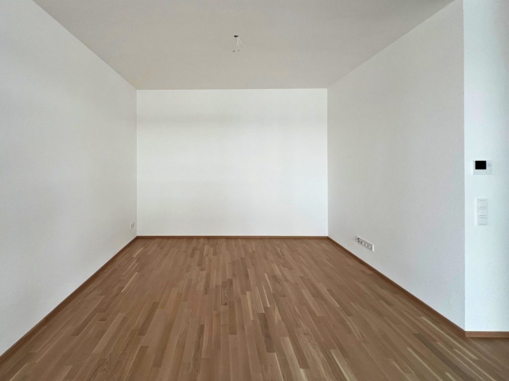 Hirn Immobilien GmbH - Immobilienangebot - Langenau - Wohnungen - Einziehen und wohlfühlen, moderne 2-Zimmer-Wohnung im 2. OG mit großer Süd-Ost-Terrasse in Langenau