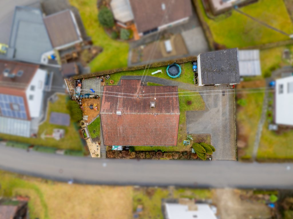 Hirn Immobilien GmbH - Immobilienangebot - Achstetten / Stetten - Häuser - Attraktive Kapitalanlage nahe Ulm – Zweifamilienhaus mit 2 vermieteten Wohneinheiten