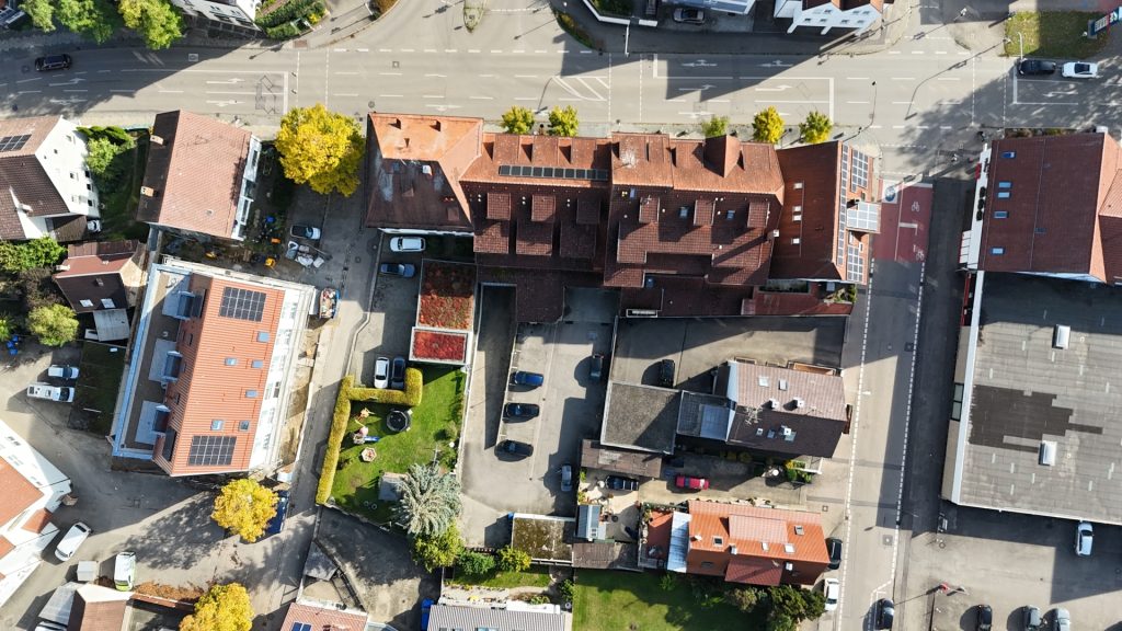 Hirn Immobilien GmbH - Immobilienangebot - Langenau - Wohnungen - Maisonette-Wohnung mit Einzelgarage im Zentrum von Langenau