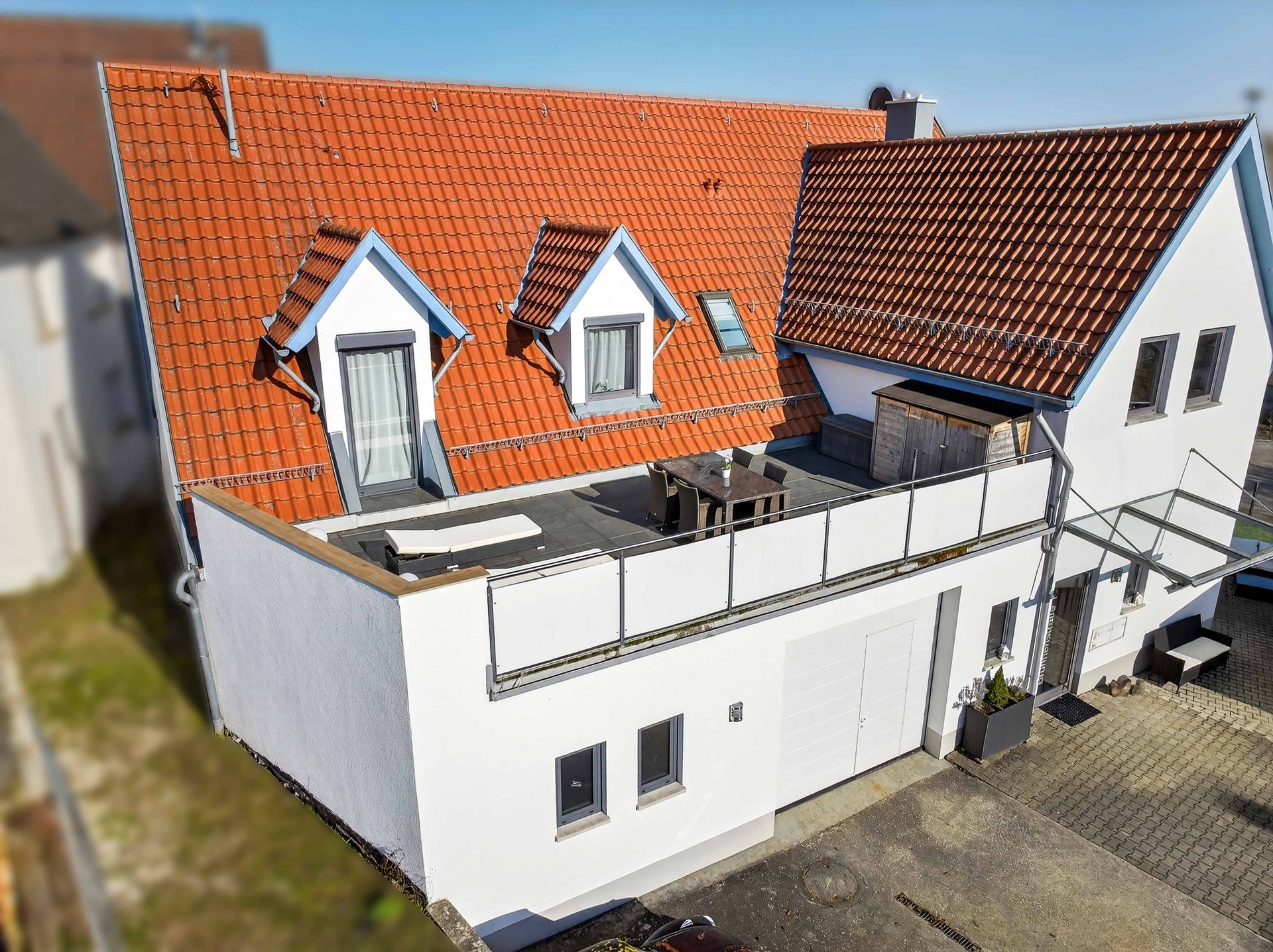 Hirn Immobilien GmbH - Immobilienangebot - Scharenstetten - Häuser - Wohnen trifft Unternehmergeist – Wohn- & Geschäftshaus in Scharenstetten