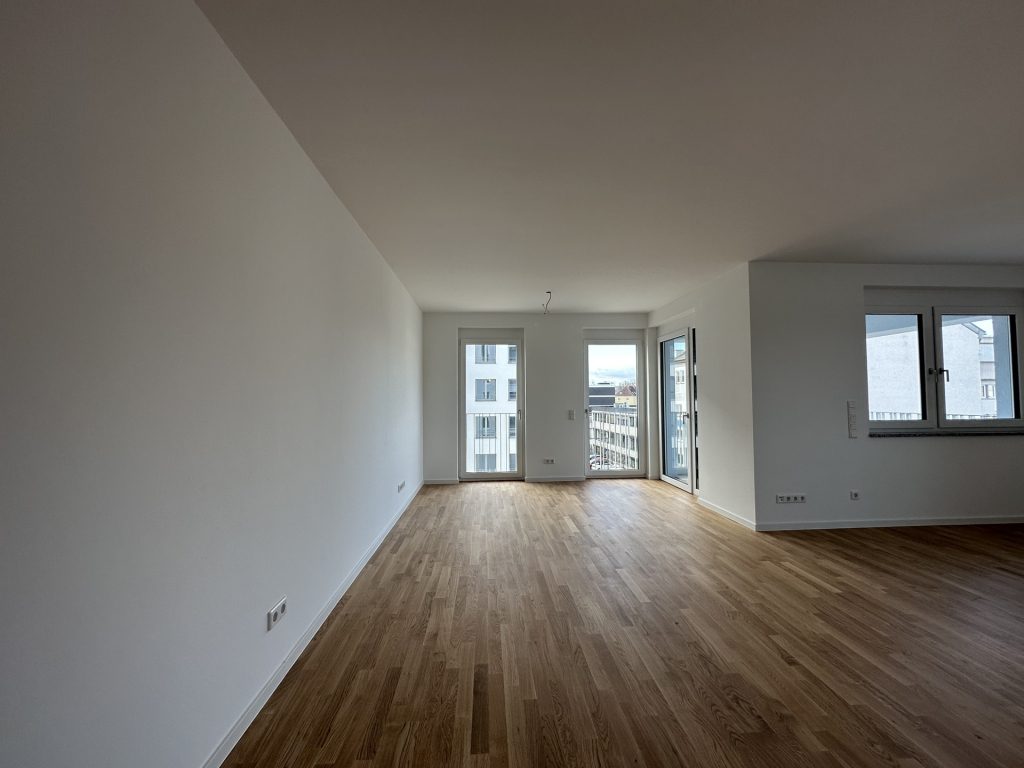 Hirn Immobilien GmbH - Immobilienangebot - Neu-Ulm - Wohnungen - 3-Zi.-Whg., 97,22 qm im 4. OG - SÜD STADT MITTE - ZUHAUSE MITTEN IN NEU-ULM