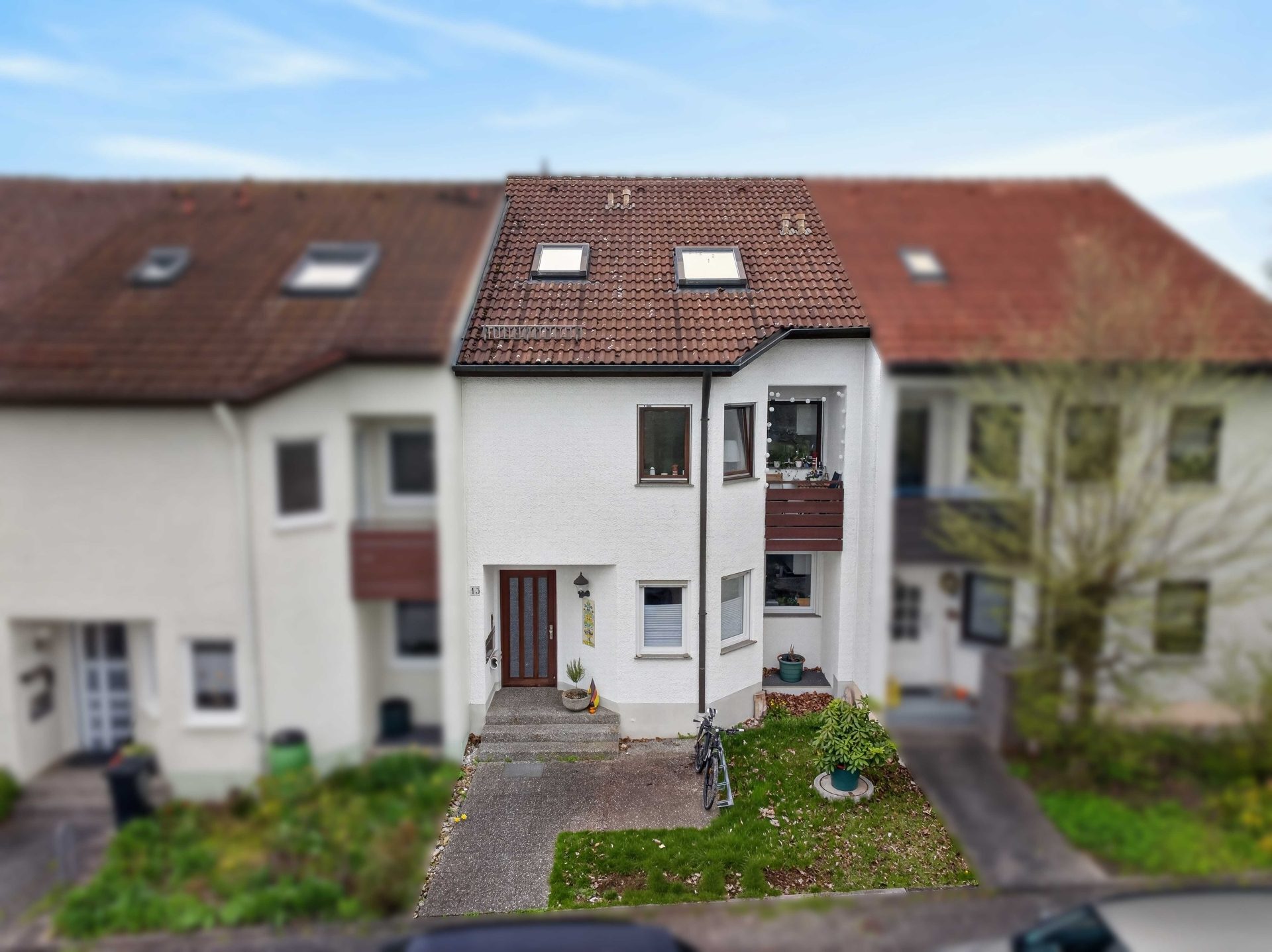 Hirn Immobilien GmbH - Immobilienangebot - Ulm - Häuser - Kapitalanleger aufgepasst: Reihenmittelhaus mit 3 Wohneinheiten