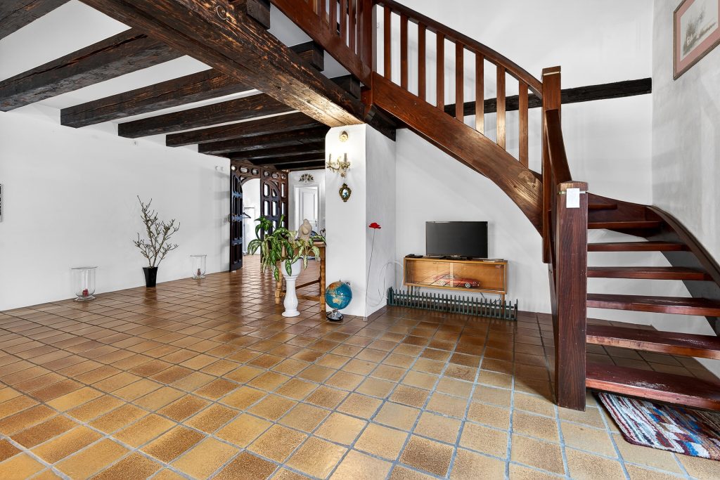 Hirn Immobilien GmbH - Immobilienangebot - Langenau - Häuser - Attraktives Einfamilienhaus in Langenau/Göttingen – Wohnkomfort mit besonderem Flair