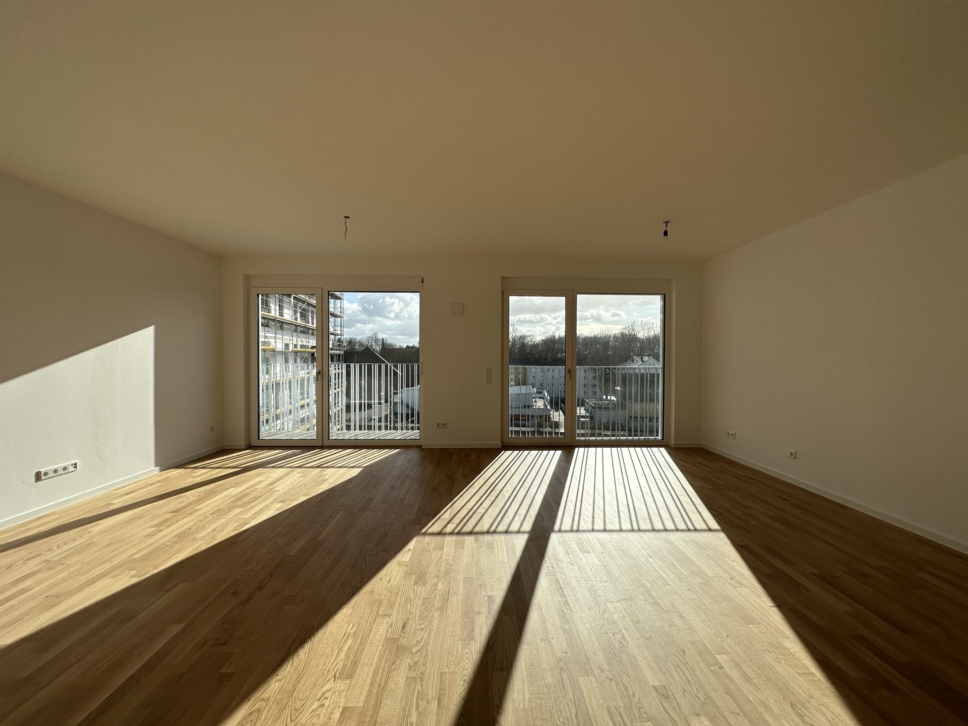 Hirn Immobilien GmbH - Immobilienangebot - Neu-Ulm - Wohnungen - 3-Zi.-Whg., 100,05 qm im 4. OG - SÜD STADT MITTE - ZUHAUSE MITTEN IN NEU-ULM