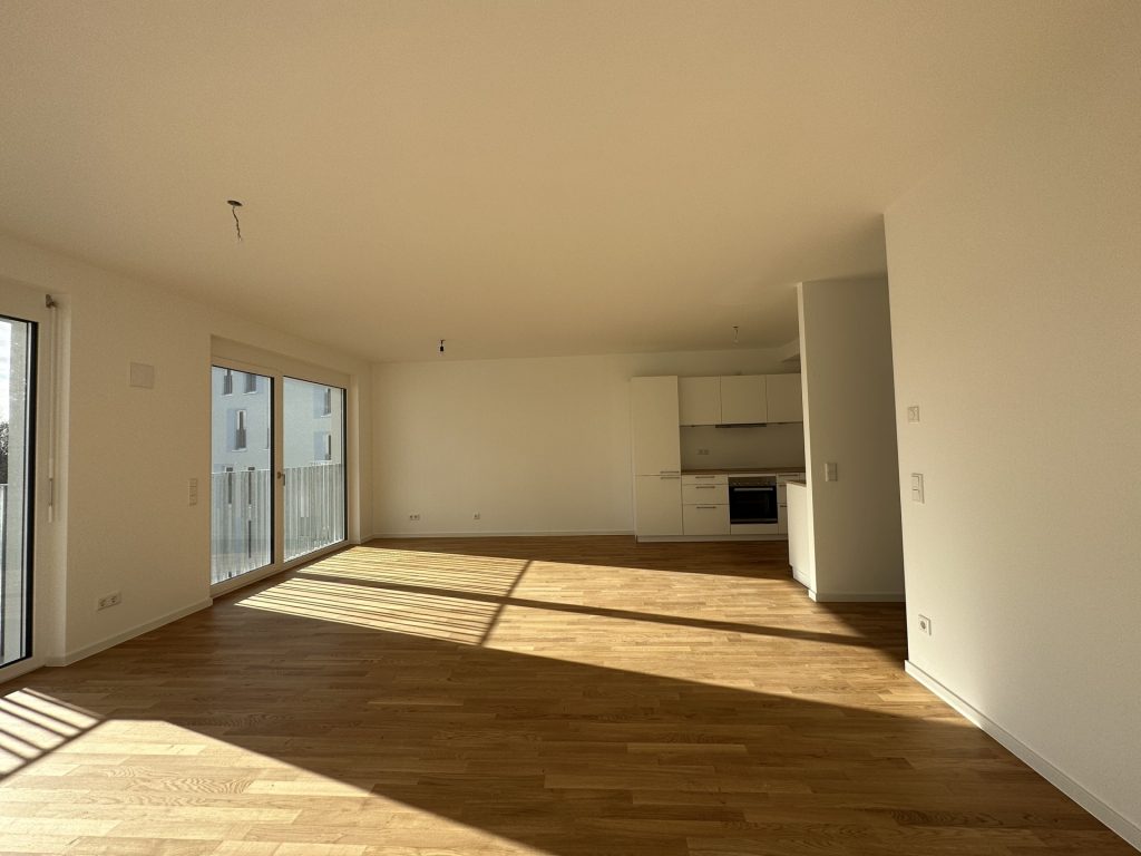 Hirn Immobilien GmbH - Immobilienangebot - Neu-Ulm - Wohnungen - 3-Zi.-Whg., 100,05 qm im 4. OG - SÜD STADT MITTE - ZUHAUSE MITTEN IN NEU-ULM